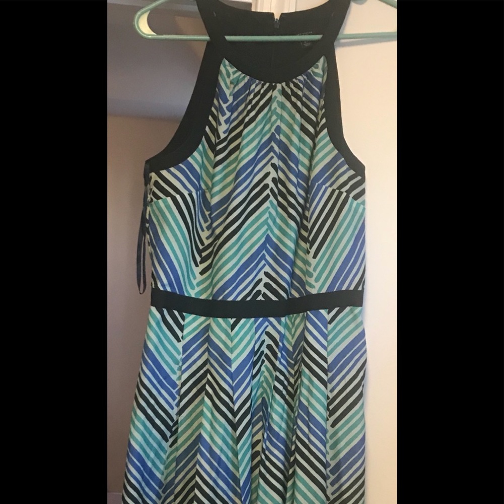 Pretty semi-formal dress from Ann Taylor size 8 T